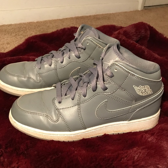 jordan aj 1 mid size 8